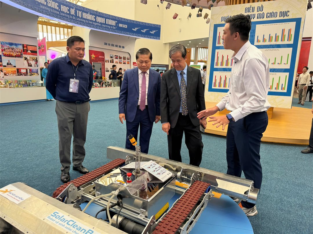 Bộ trưởng Bộ Giáo dục và Đào tạo Nguyễn Kim Sơn